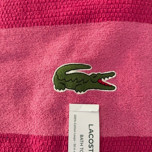 NWT 2 Lacoste Two-Tone Pink Bath Towel Set - Picture 4 of 4